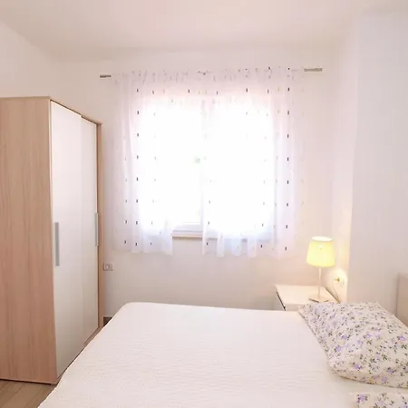 Fuer 5 Personen Ca 55 Qm In Pula, Istrien Istrische Riviera Apartment *