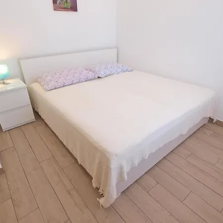 Apartman Fuer 5 Personen Ca 55 Qm In Pula, Istrien Istrische Riviera *